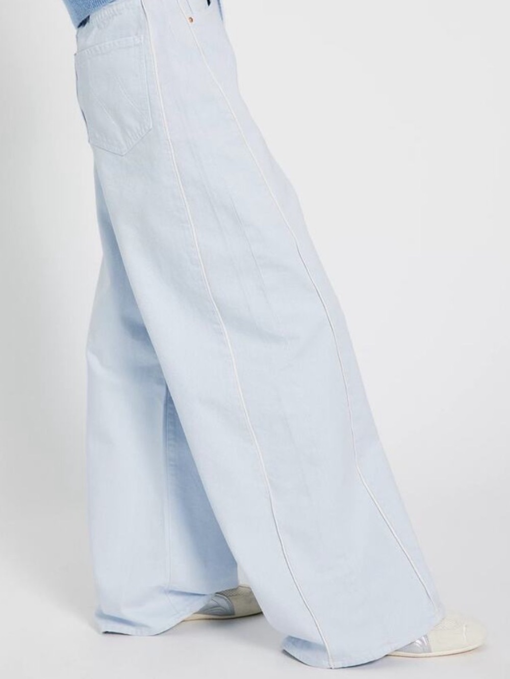 Mother Superior Denim The Pipe-Dream Sneak Jeans in Hit The Hay - Picture 2 of 12